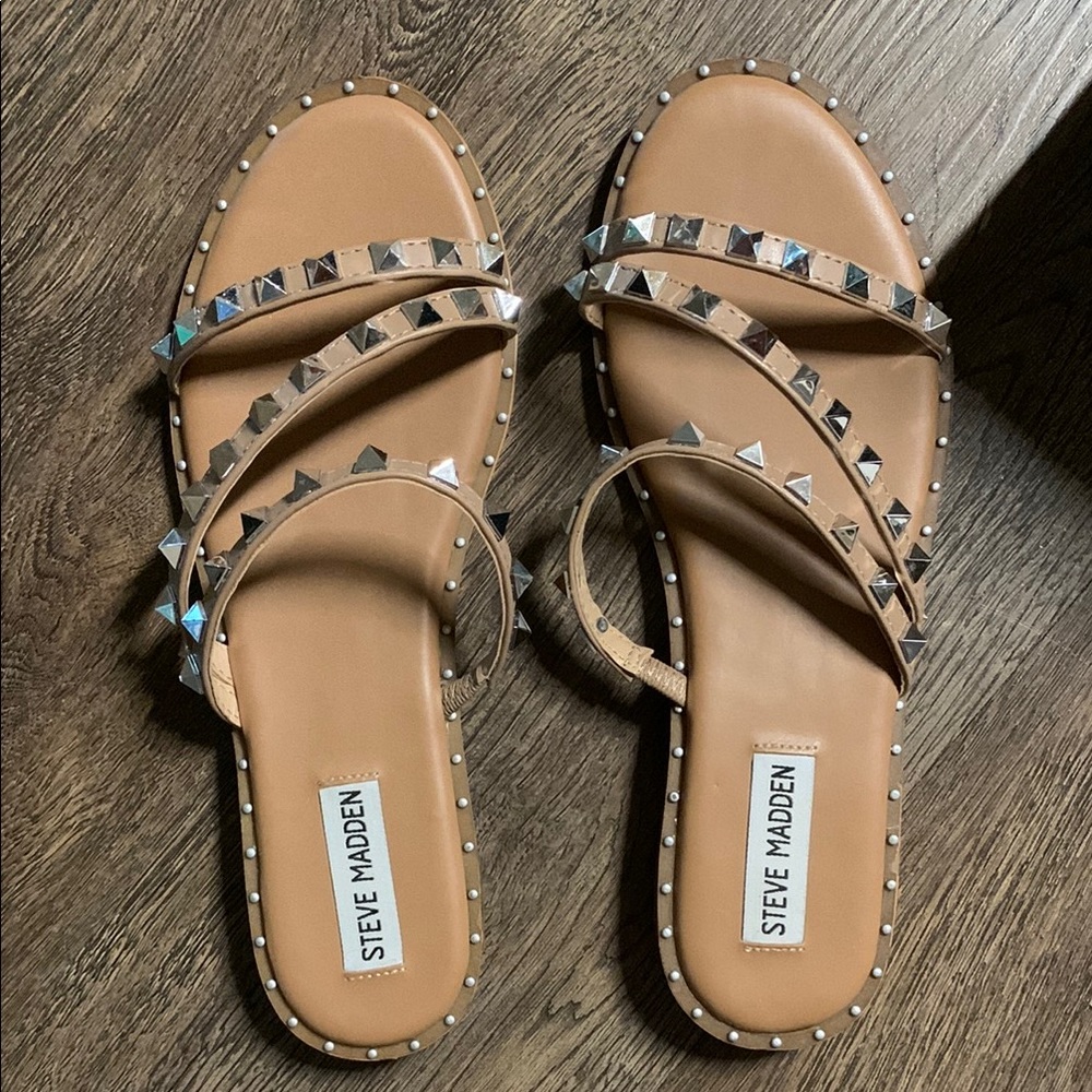 Steve Madden Tan Crisscross Studded Sandals
